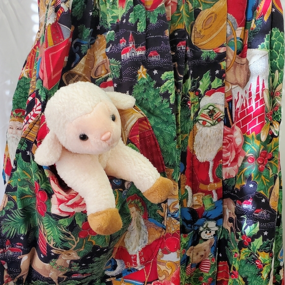 Amazing and Colorful Christmas Dress! - Picture 4 of 14